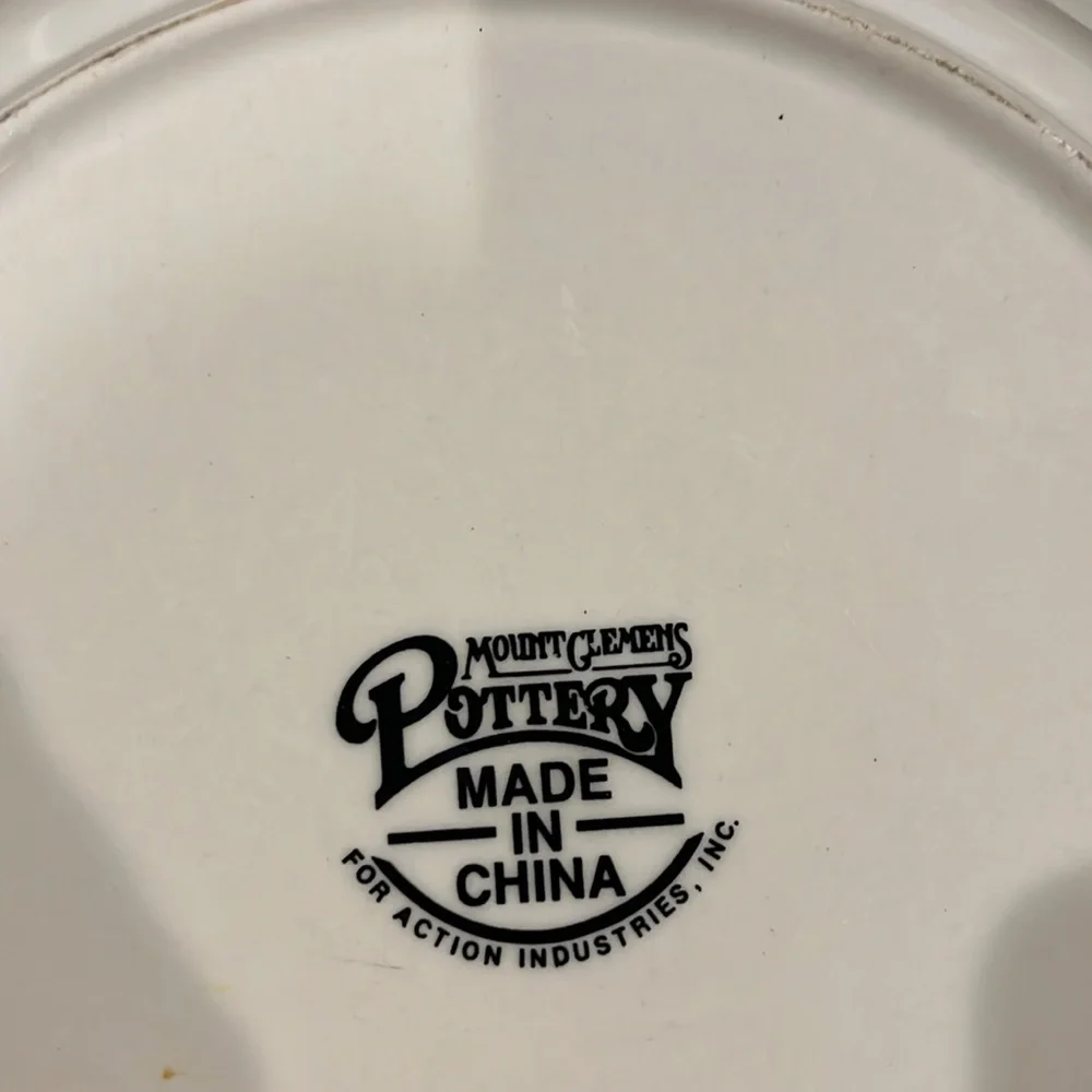 Vintage Mount Clemens Pottery apple pie dish